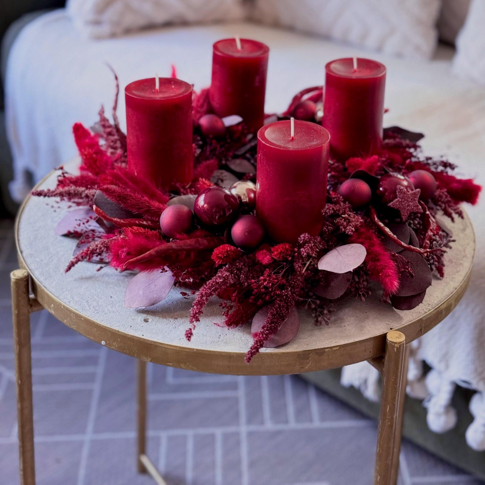 Monochromatic Red Advent Wreath with Dried Flowers and Feathers — Christmas Wreath