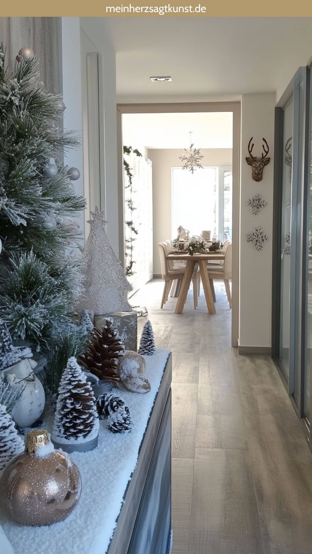 Console Table Display Visual Idea — Christmas Entryway Decor