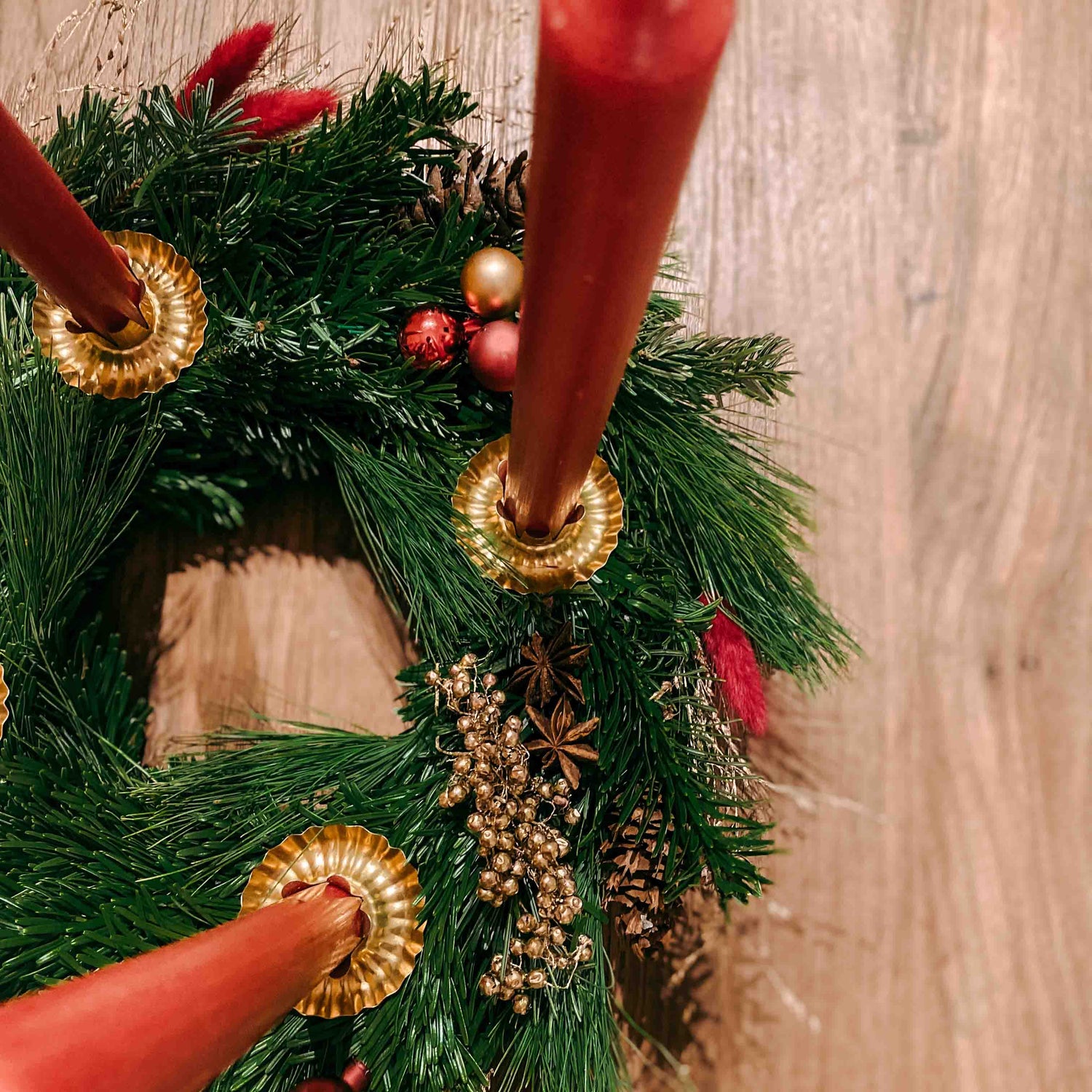Traditional Advent Wreath with Red Candles and Gold Accents Traditional Advent Wreath with Red Candles and Gold Accents — Ornament Wreath