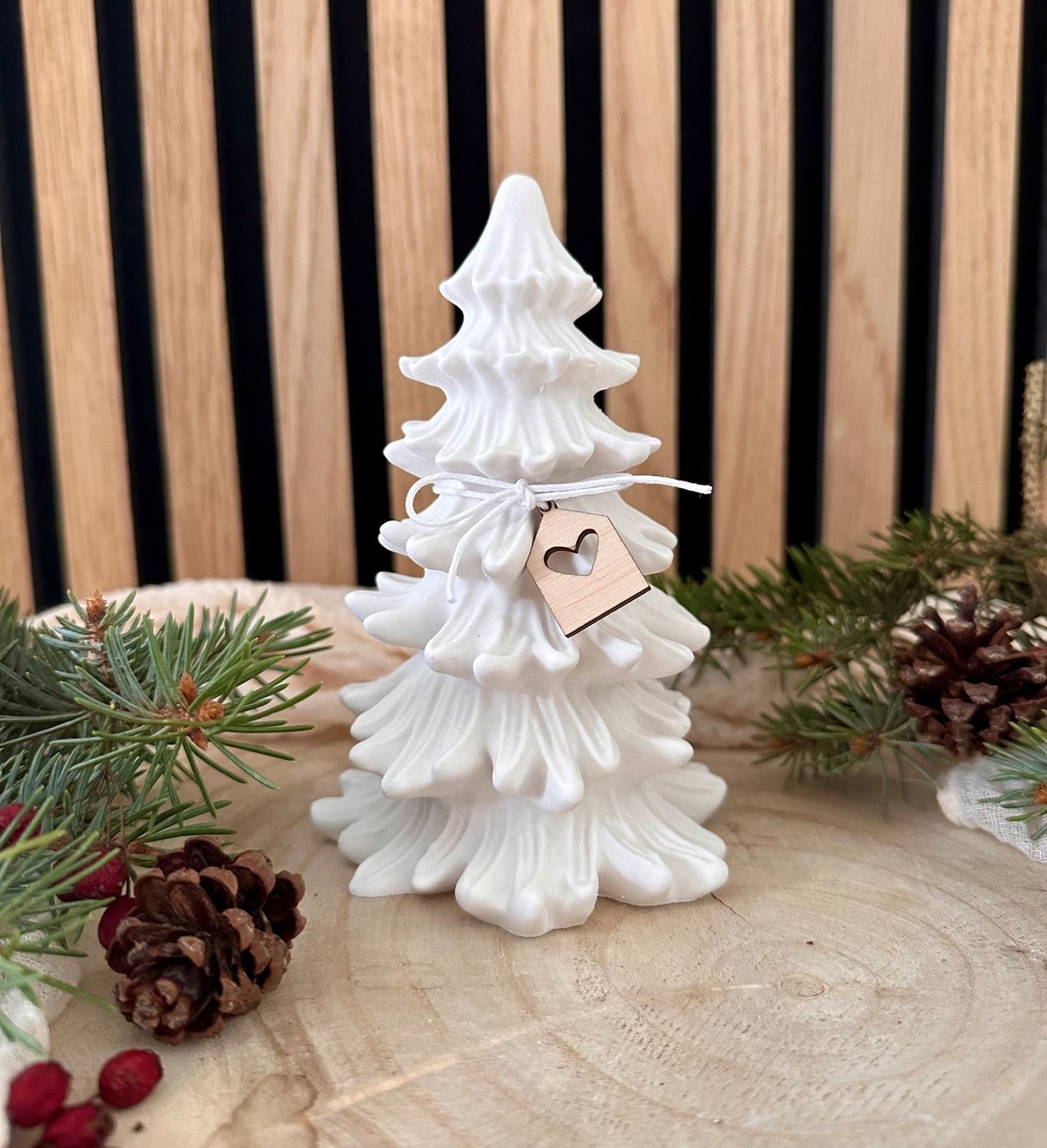 White Ceramic Christmas Tree with Wooden Heart Tag White Ceramic Christmas Tree with Wooden Heart Tag — Scandinavian Christmas Tree