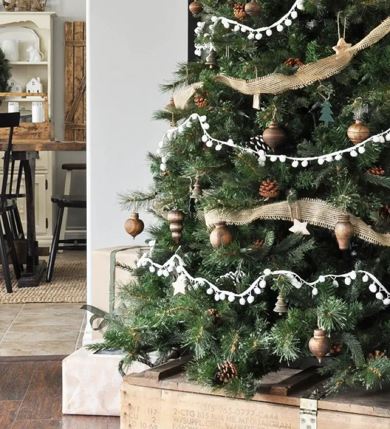 Farmhouse Christmas Tree with Burlap and Wooden Accents — Ornament Christmas Tree