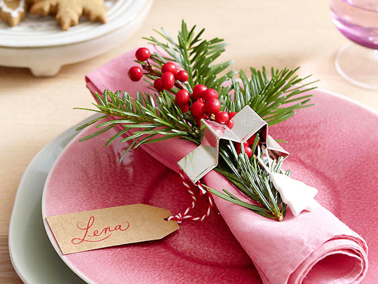 Festive Napkin Ring with Pine Sprigs and Red Berries — Christmas Table Setting