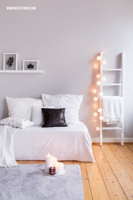 Scandinavian Bedroom with String Lights on Ladder Shelf Scandinavian Bedroom with String Lights on Ladder Shelf — Christmas Light Display Ideas