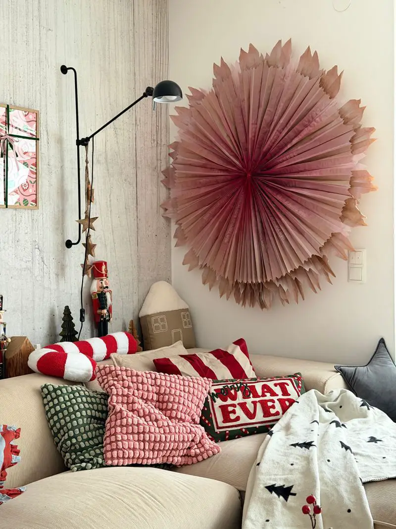 Eclectic Living Room Sofa with Candy Cane Pillow Eclectic Living Room Sofa with Candy Cane Pillow — Candy Cane Christmas Decor