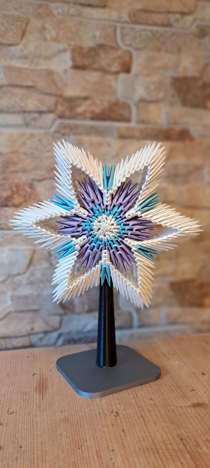 Intricate Origami Star Topper in Multi-Color Intricate Origami Star Topper in Multi-Color — Christmas Tree Topper