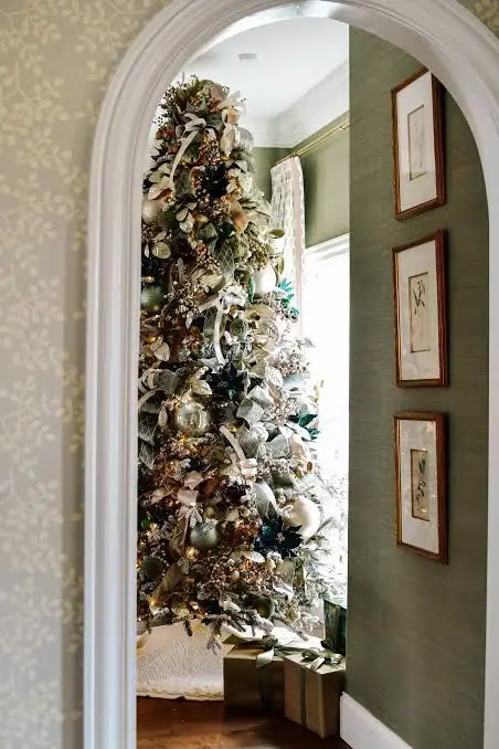 Traditional Sage Green Christmas Tree Framed by Archway Traditional Sage Green Christmas Tree Framed by Archway — Sage Green Christmas Decor