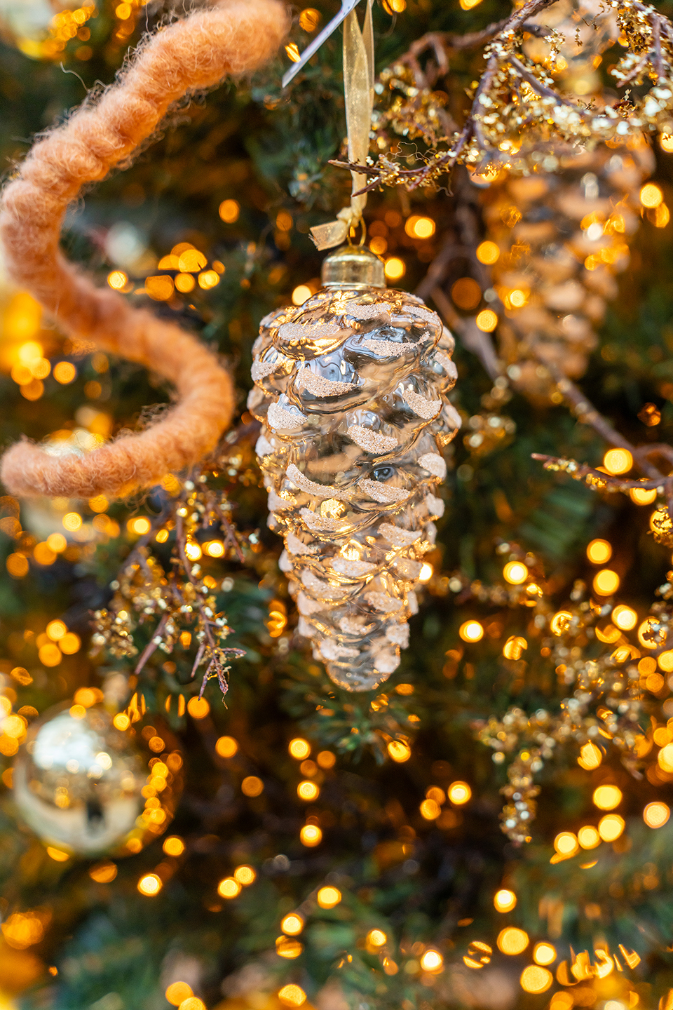 Glittering Pinecone Ornament with Golden Baubles — Ornament Christmas Tree