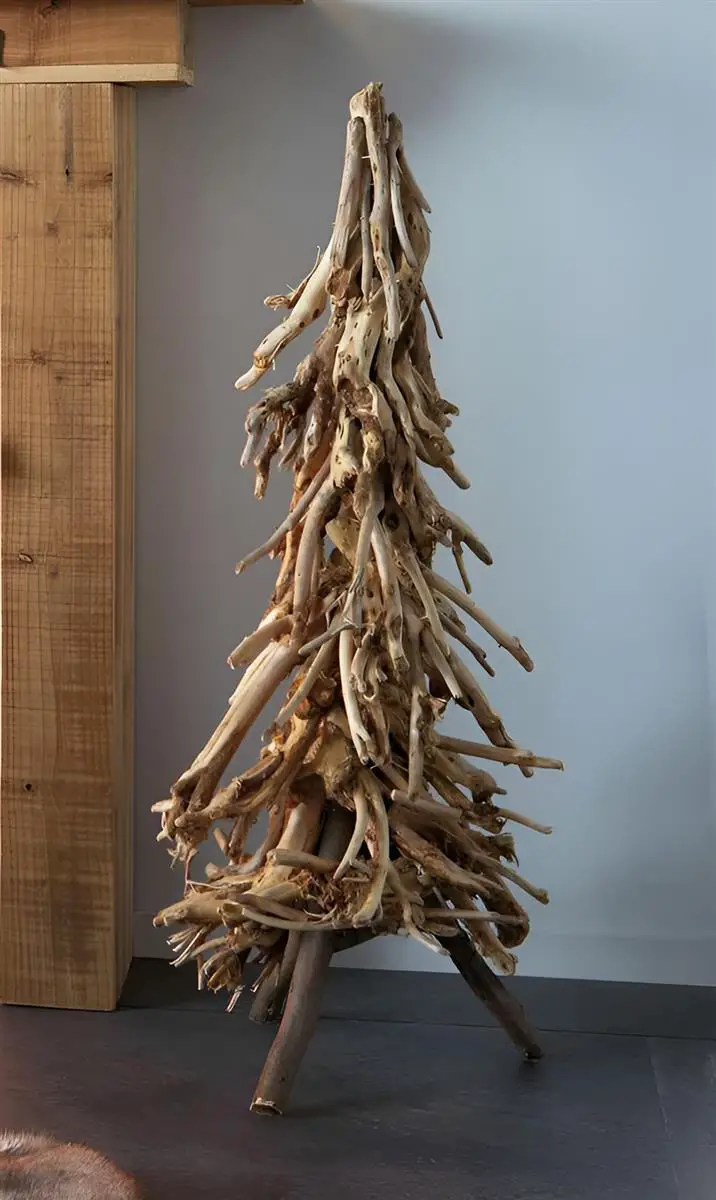 Sculptural Driftwood Christmas Tree — Alternative Christmas Trees