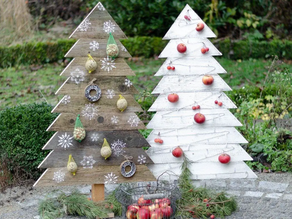 Large Rustic DIY Wooden Christmas Trees for Outdoors — DIY Christmas Decor