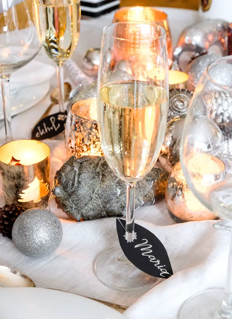 Elegant New Year's Eve Table Setting with Candles and Name Cards — New Years Eve Dessert Table