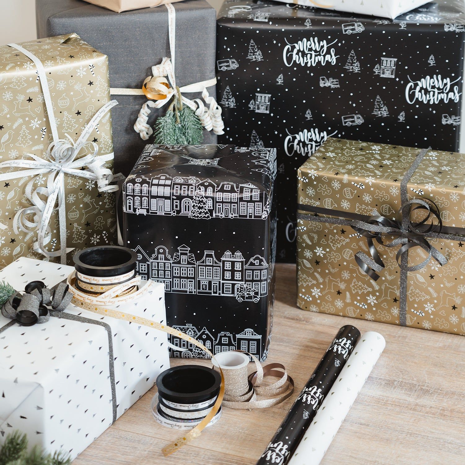 Modern Graphic Pattern Gifts and Supplies — Christmas Gift Wrapping