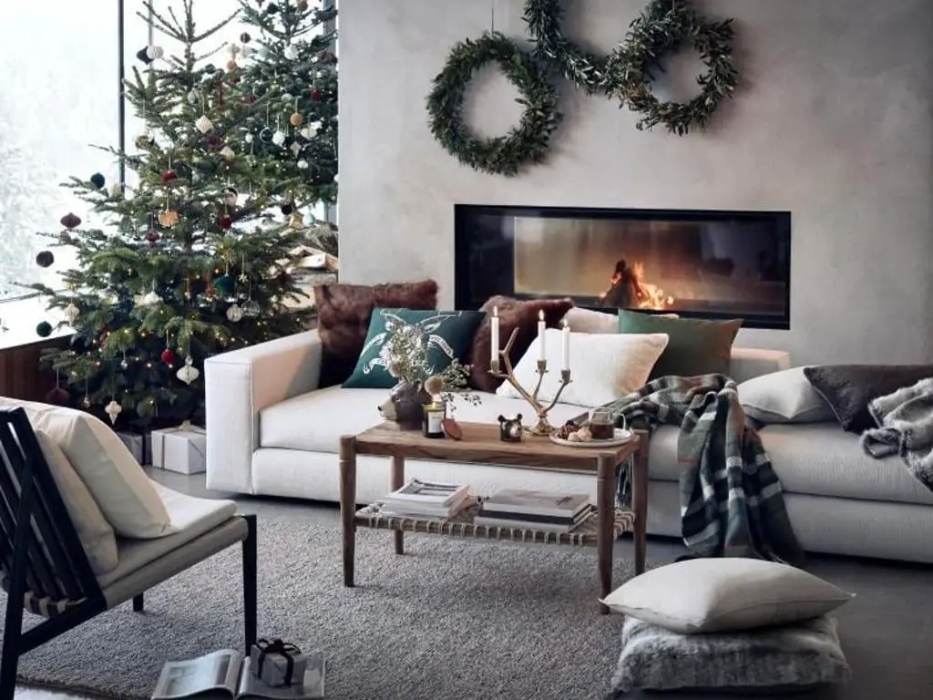 Modern Rustic Coffee Table Near Fireplace Modern Rustic Coffee Table Near Fireplace — Christmas Coffee Table Decor