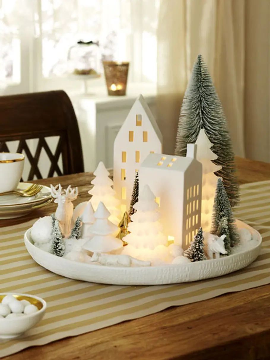 Dining Table Christmas Village Display with Illuminated Houses Dining Table Christmas Village Display with Illuminated Houses — Christmas Light Display Ideas