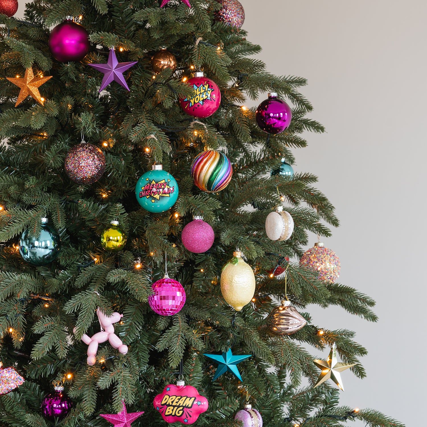 Eclectic Christmas Tree with Colorful Ornaments — Christmas Tree Decorating