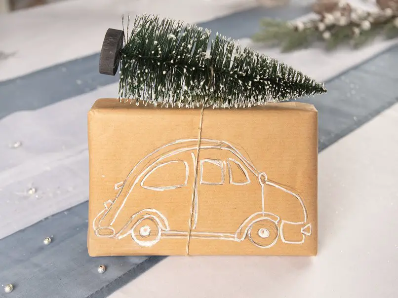 Decorated Gift Wrap with Line Drawing — Christmas Crafts for Kids