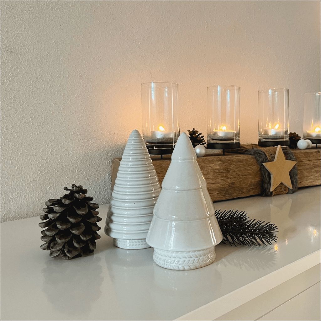Modern Mantelpiece Vignette with White Ceramic Trees Modern Mantelpiece Vignette with White Ceramic Trees — White Christmas Tree Decor