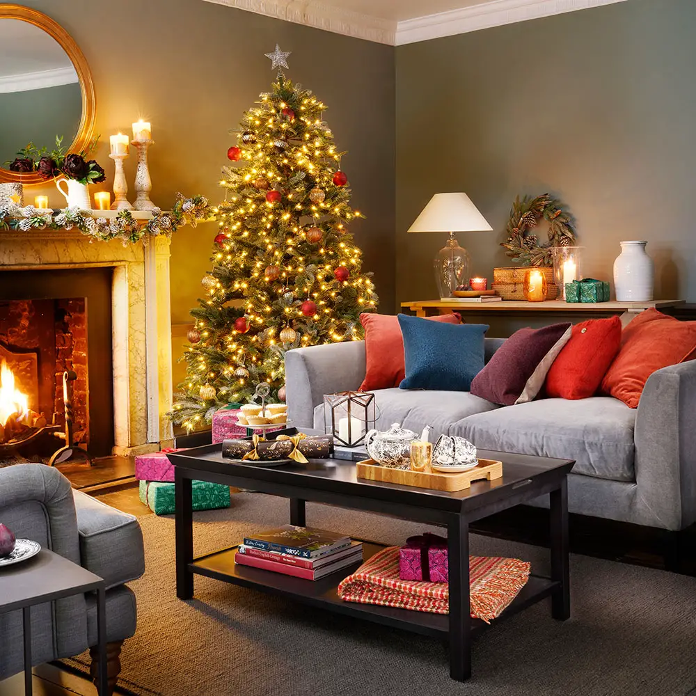 Traditional Tree with Modern Touches in Cozy Living Room — Modern Christmas Decor