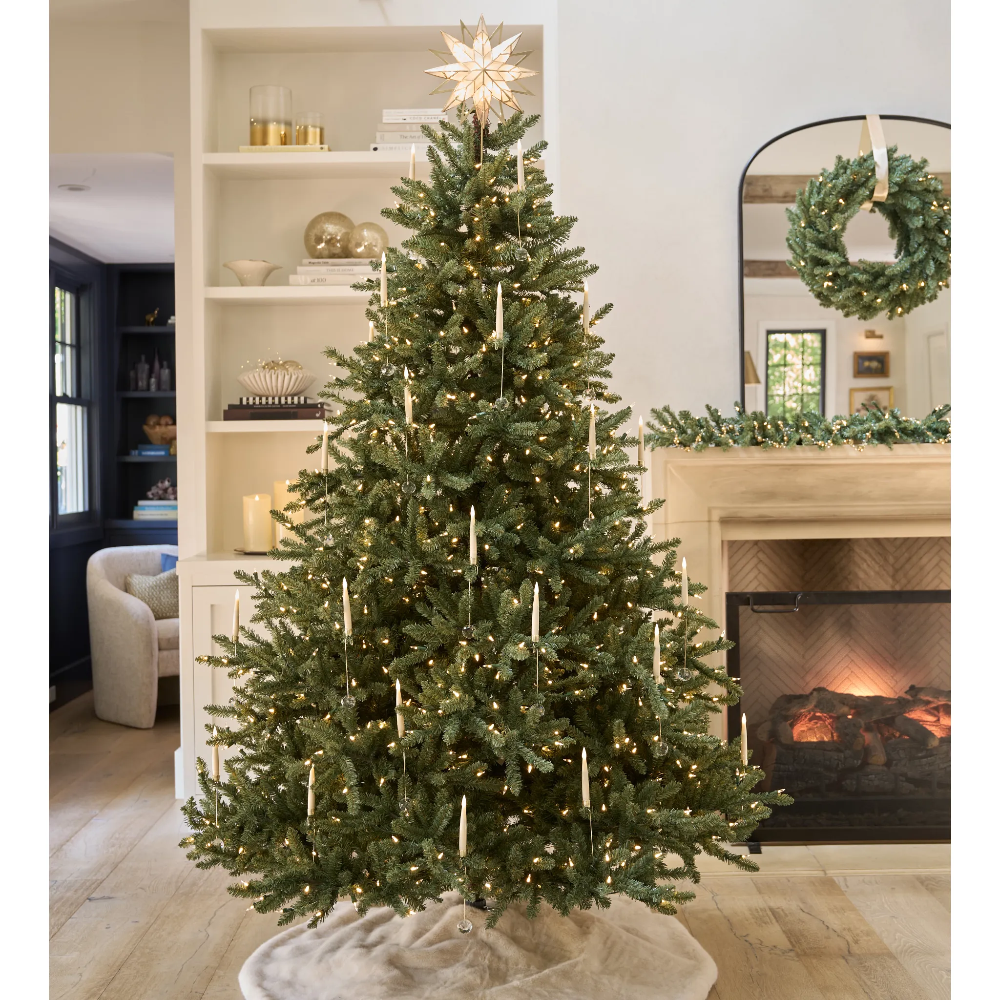 Modern Christmas Tree with Candle-Like Ornaments — Modern Christmas Decor