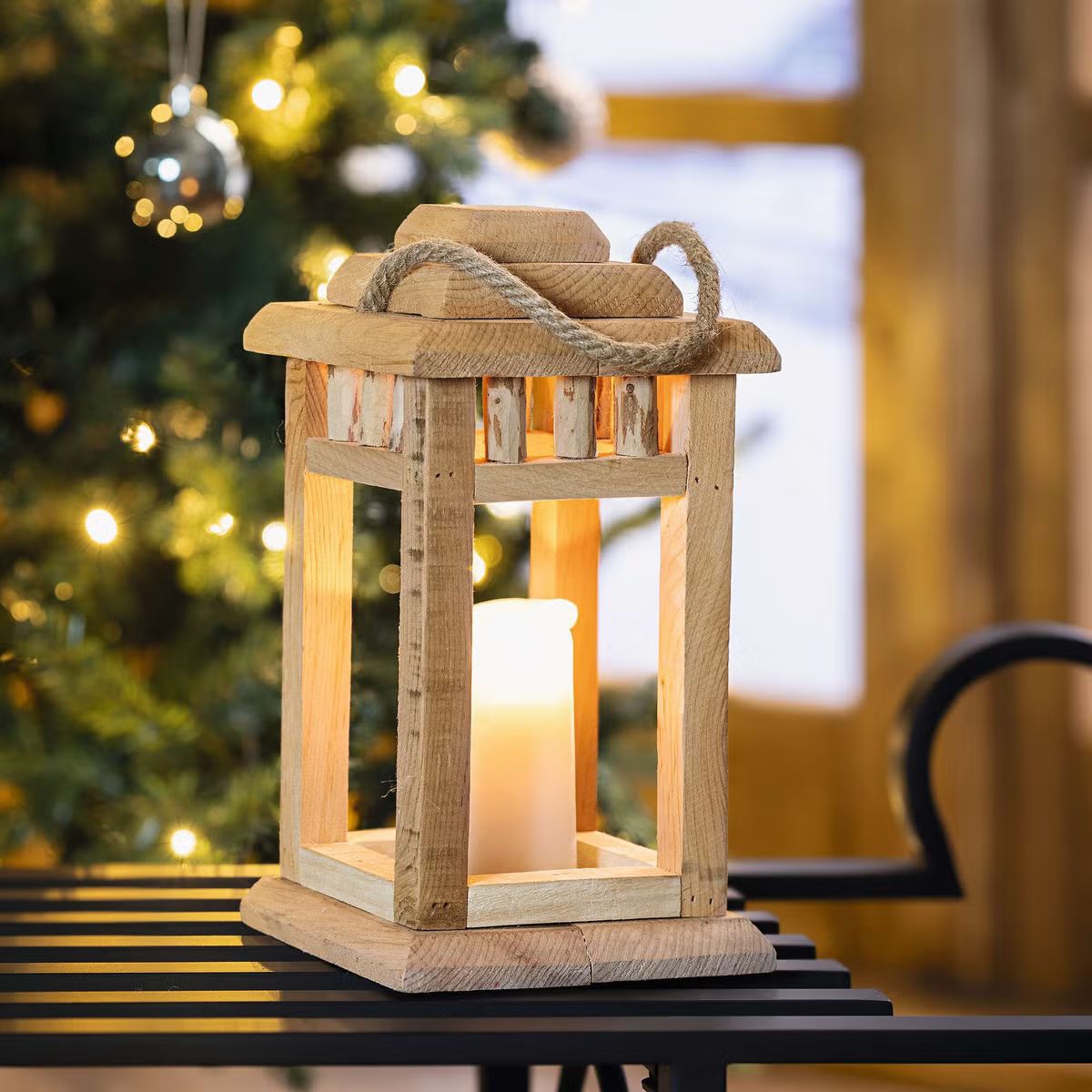 Cozy Rustic Wooden Lantern with Cream Pillar Candle — Christmas Lantern Lights
