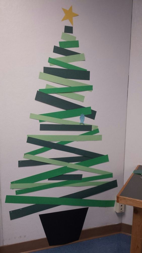 Abstract Green Paper Strip Wall Christmas Tree
