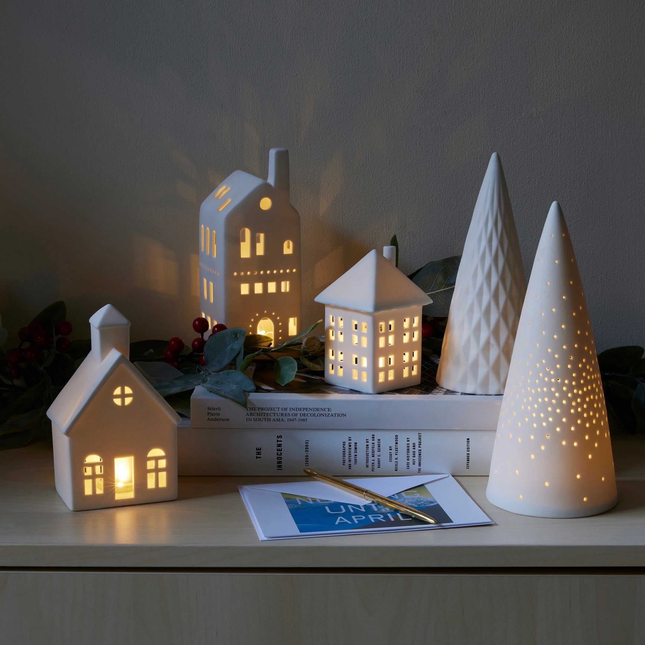 LED LIGHTED MODERN VILLAGE - Porzellan Weihnachtsdorf mit LED Beleucht