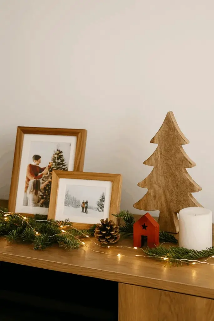 Wooden Shelf Display with Christmas Accents Wooden Shelf Display with Christmas Accents — Simple Christmas Decor