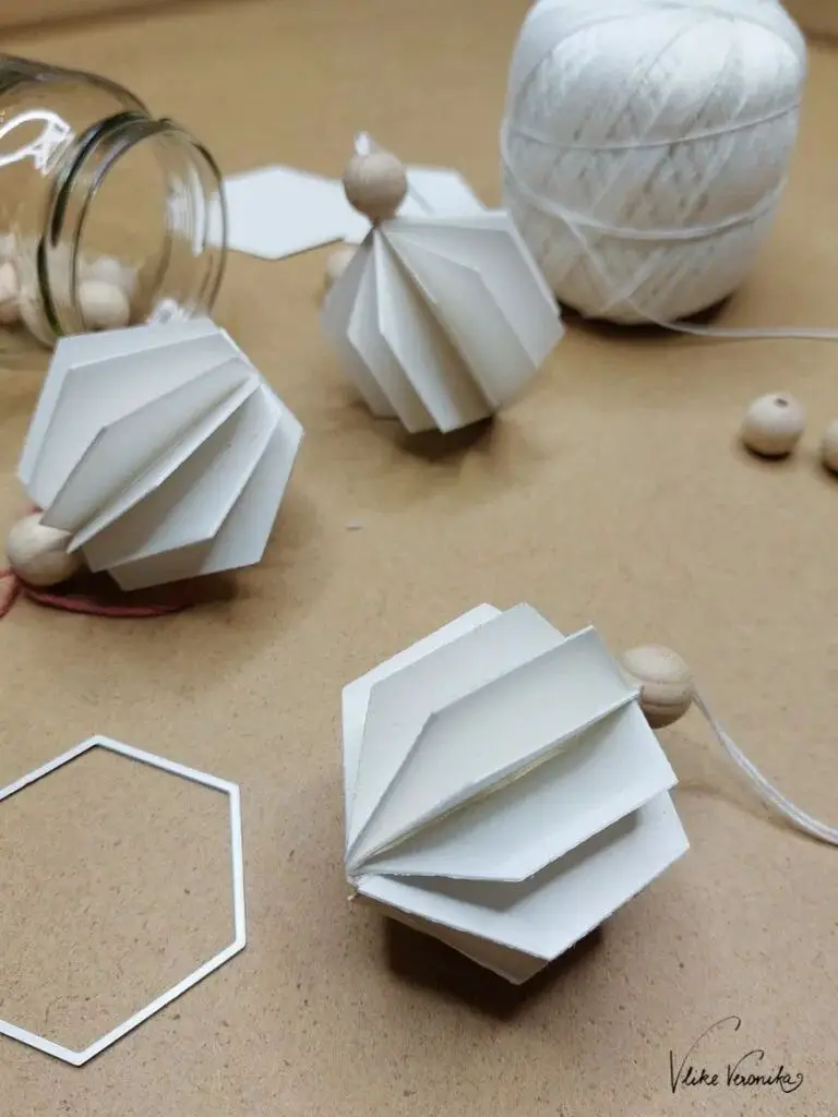Minimalist Handmade White Paper Christmas Ornaments — DIY Christmas Decor