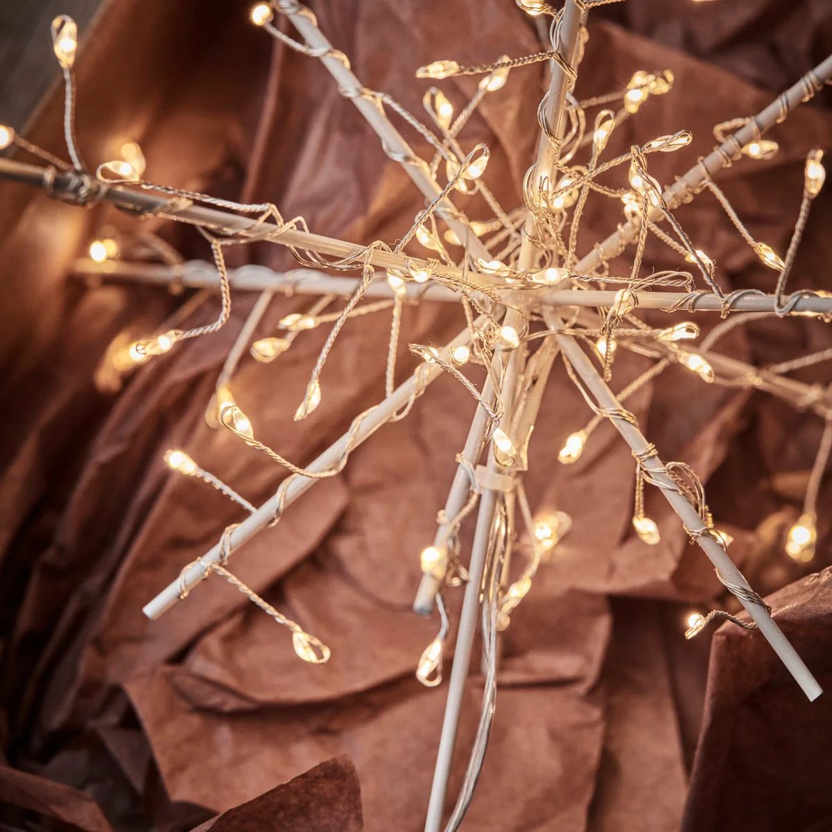 Illuminated White Wire Star Topper Illuminated White Wire Star Topper — Christmas Tree Topper