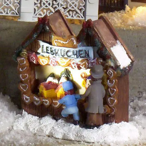 Miniature Gingerbread Market Stall Diorama Miniature Gingerbread Market Stall Diorama — Gingerbread Christmas Decor