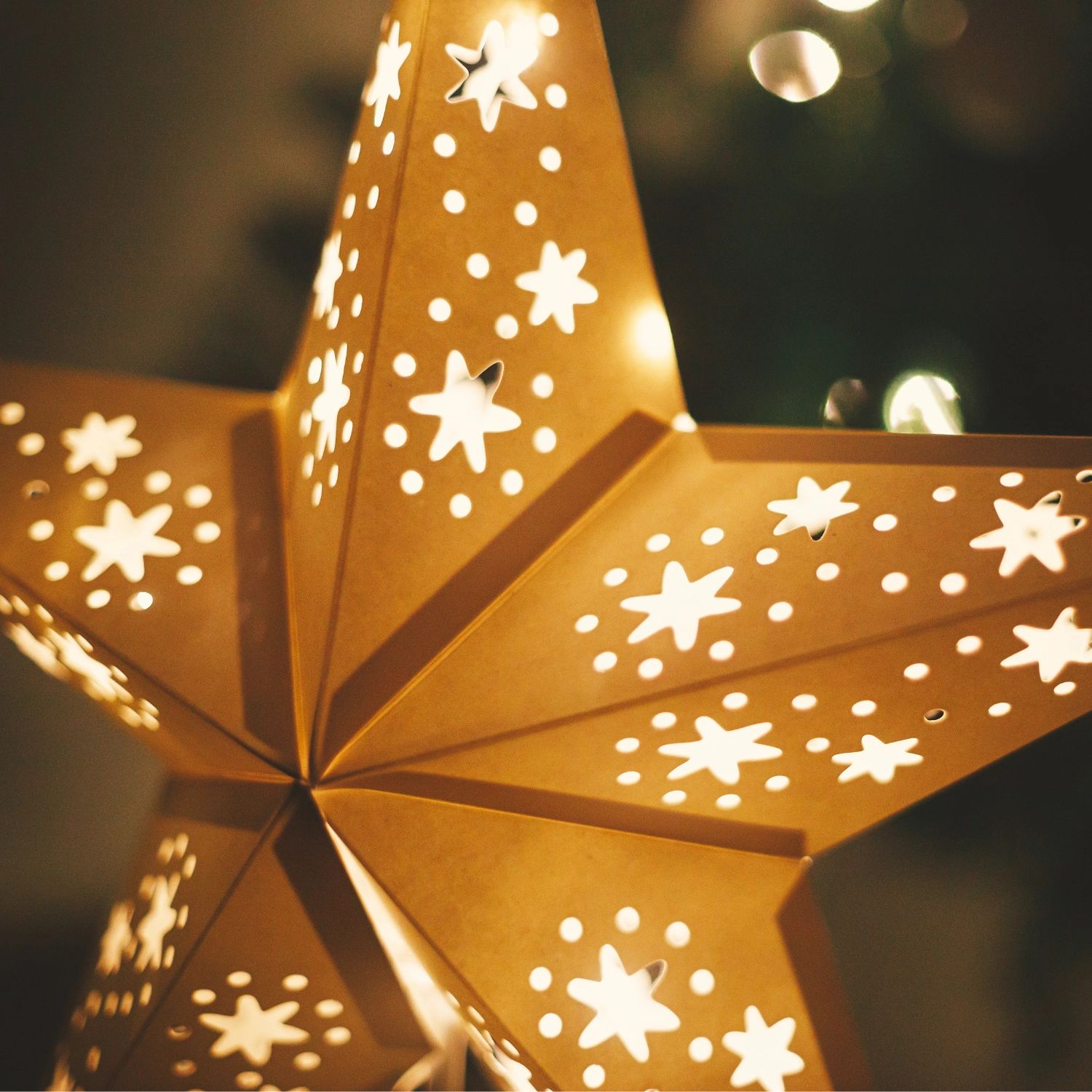 Modern Paper Star Lantern for Ambient Lighting — Christmas Bathroom Decor