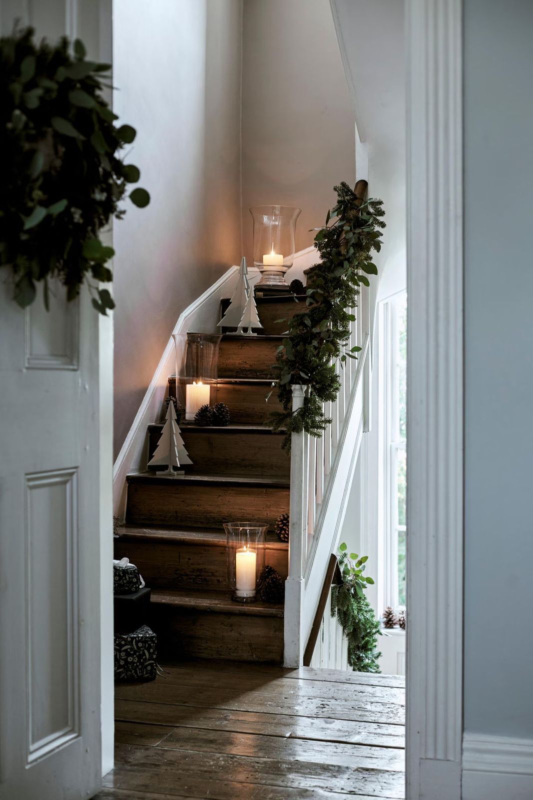 Christmas Village Scene on Staircase Steps — Christmas Staircase Decor